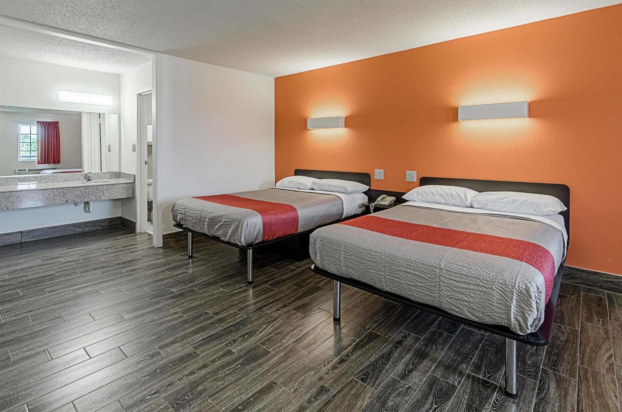 Motel 6-Staunton, Va מראה חיצוני תמונה