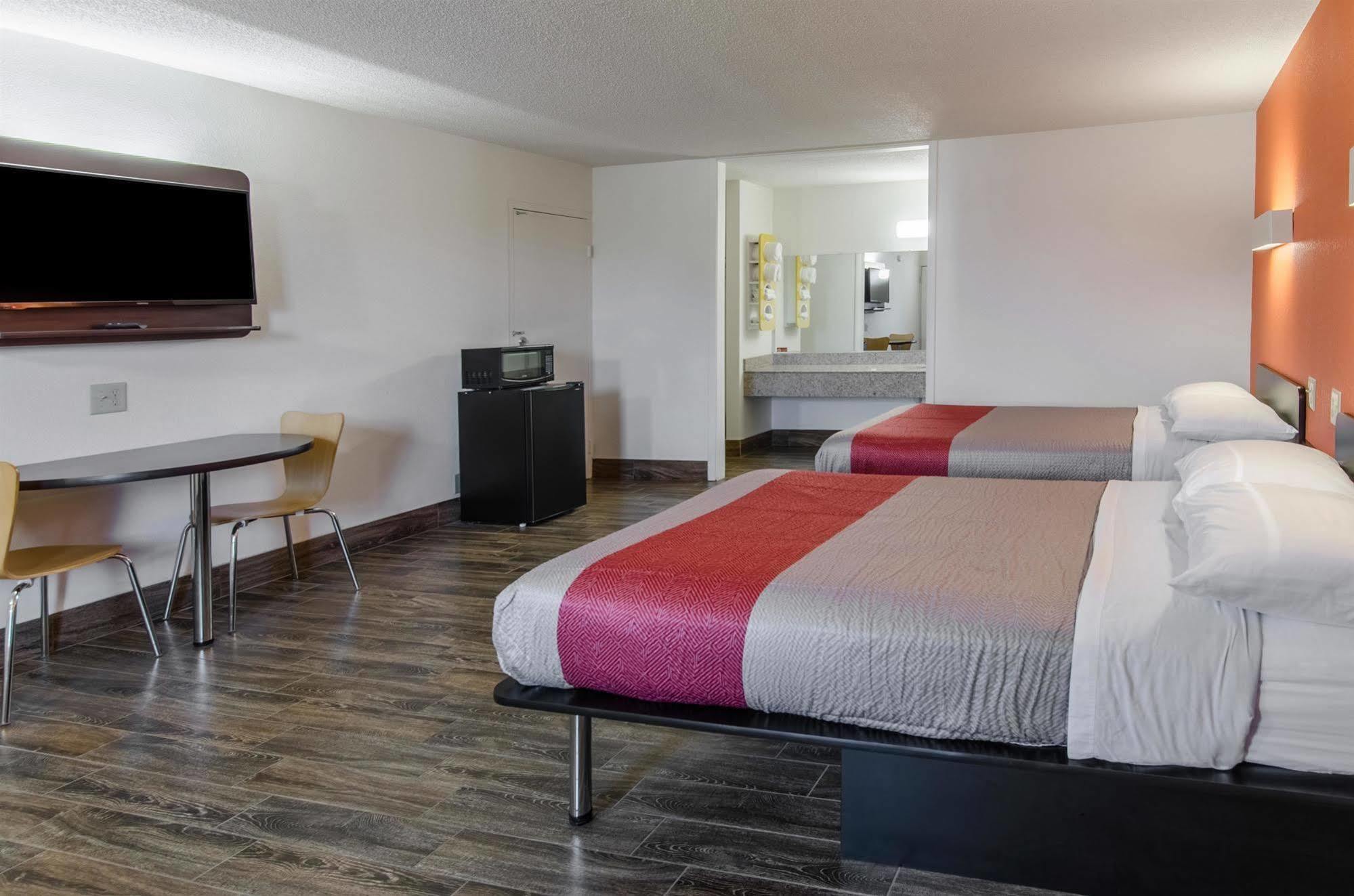 Motel 6-Staunton, Va מראה חיצוני תמונה
